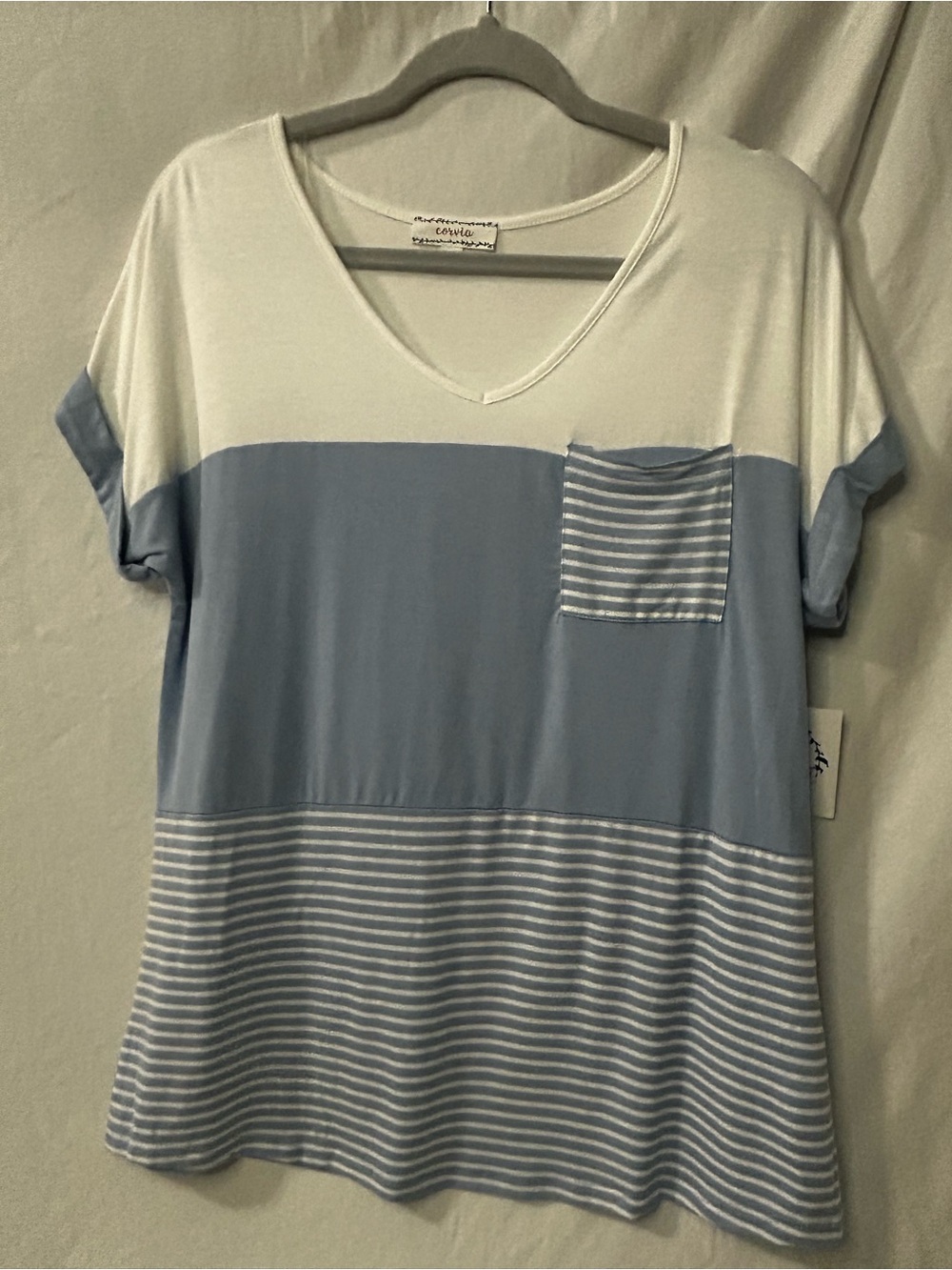 Covington White & Light Blue V-Neck Colorblock Stripe Pocket Tee